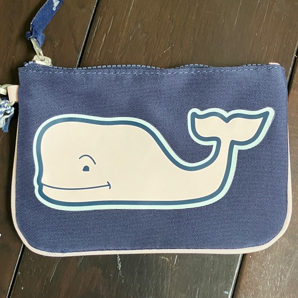 Vineyard Vines Handbags - Vineyard Vines Blue and White Whale Wristlet Pouch OS NWT